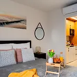 Easy Rent - Smart, 24h Check-in Apartment