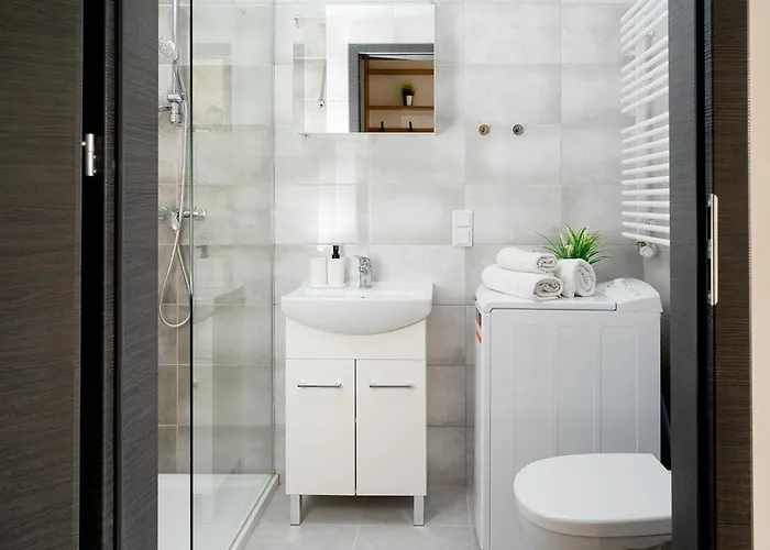 Easy Rent - Smart, 24h Check-in Apartment *